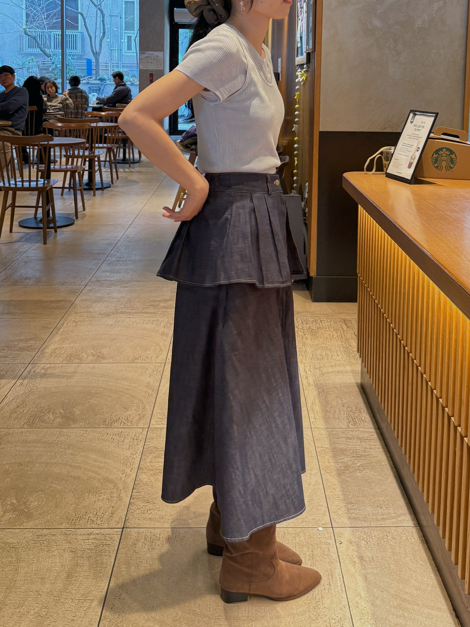 2567F325-6470-49A5-A9A5-AD7F0C8A4B36_1_102_a