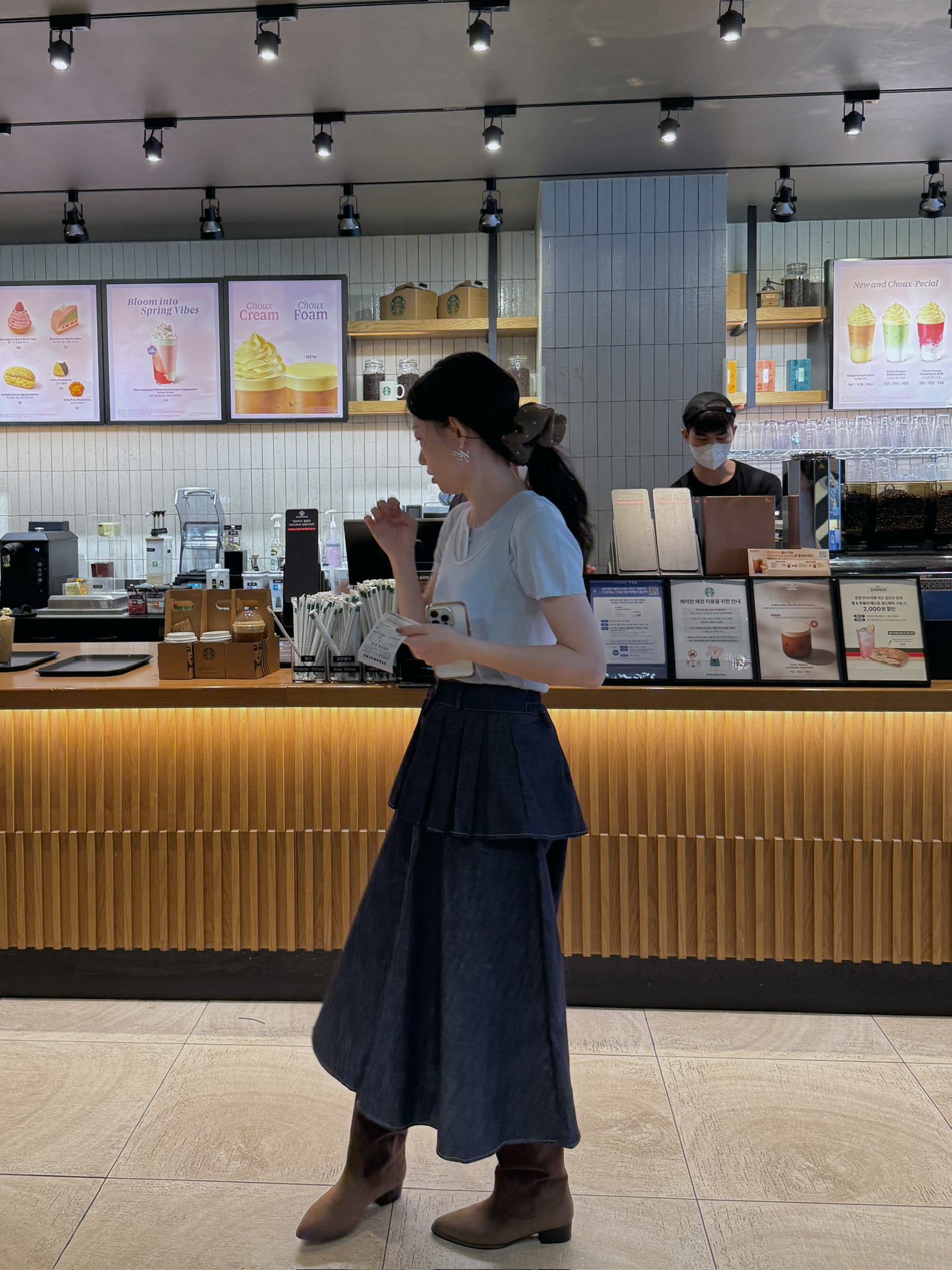 DCABBF1E-43BE-4DD7-9ECA-08B5FF3208BC_1_102_a