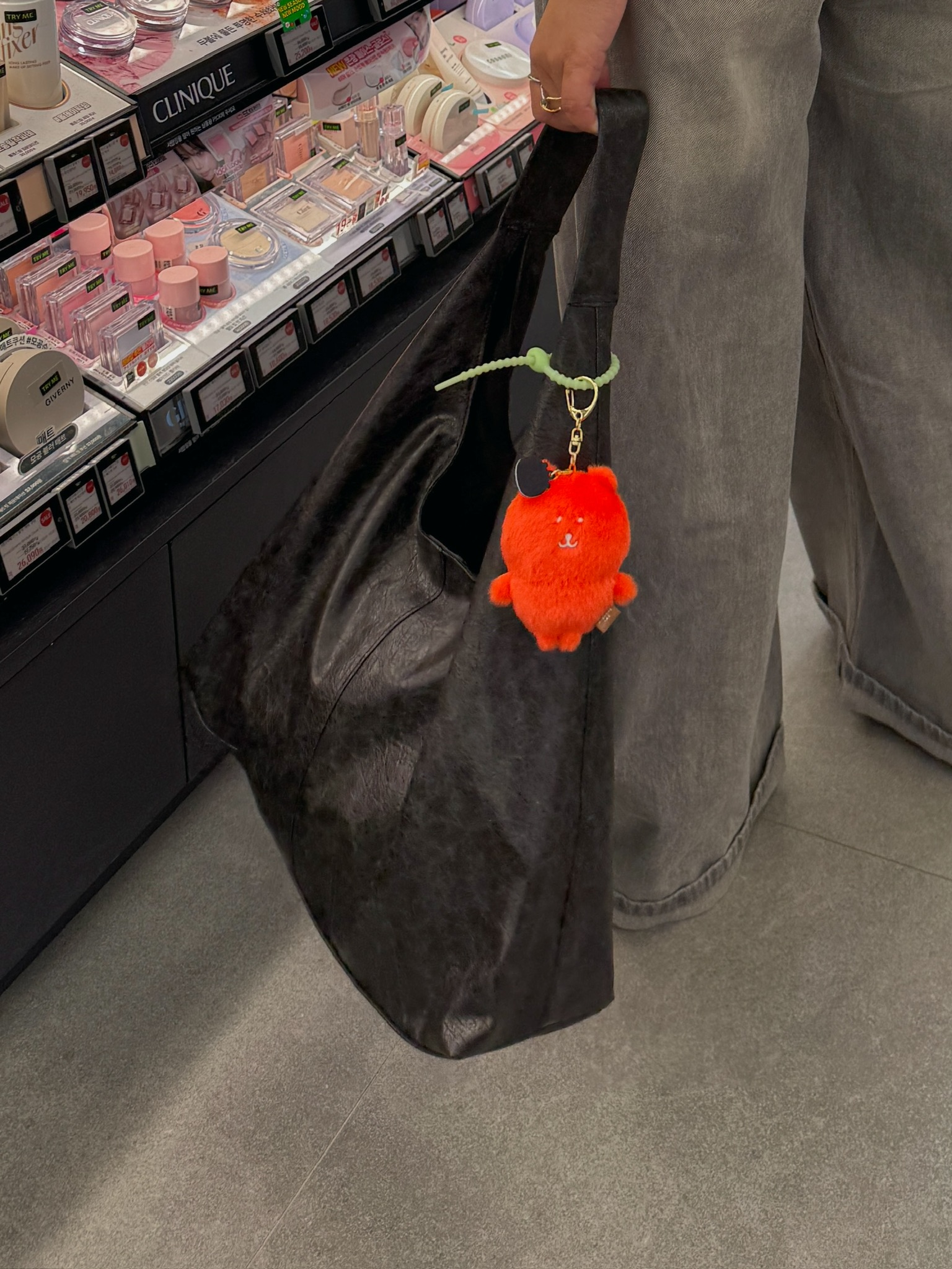 F388515F-A1A8-4B52-92A2-6DFBDB42EC10_1_102_a