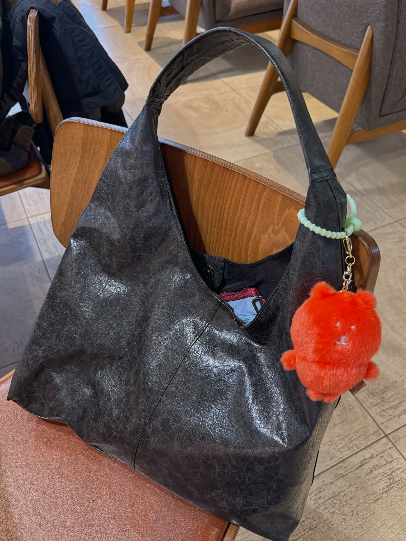 D08592ED-7B22-471C-A74D-C3C026A49CA1_1_102_a