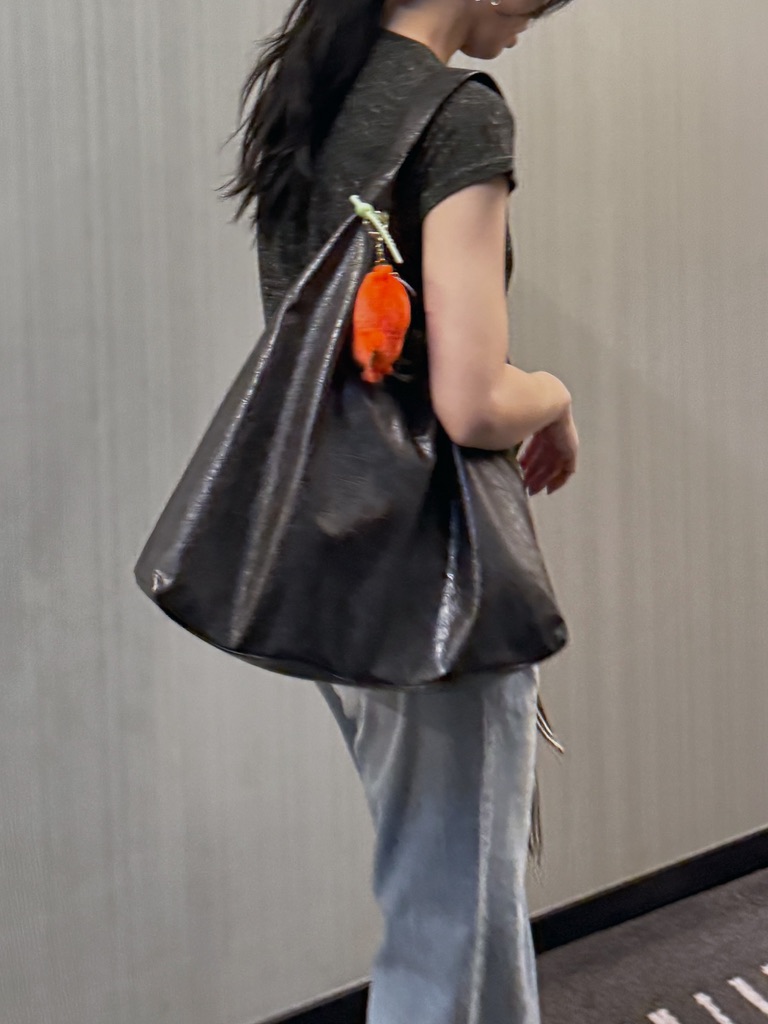 150C38CB-AE32-465E-B350-D7819D452D10_1_105_c