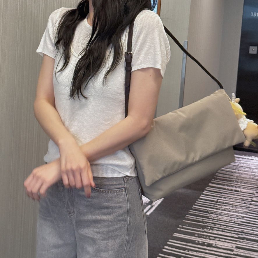 A3CD2A6C-807A-4A4D-BB10-C064129E1508_1_105_c