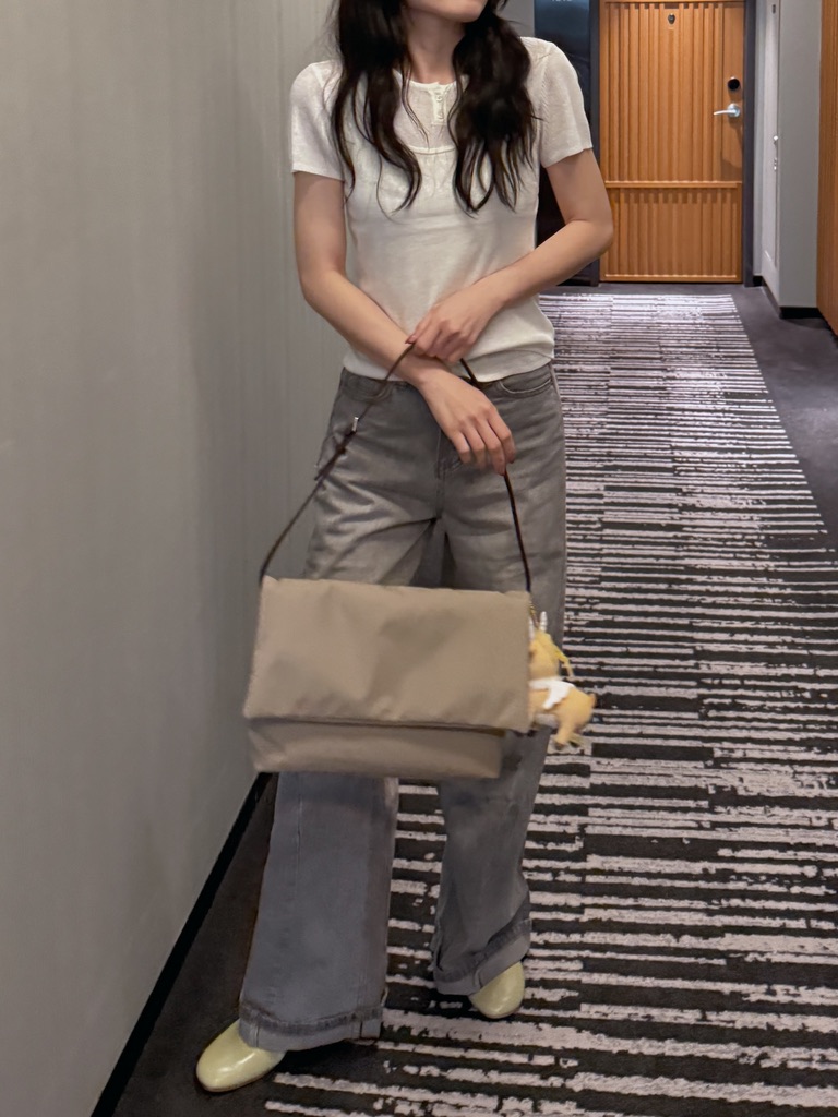 57170B83-15A0-4EFA-97CB-1ADC79572A29_1_105_c