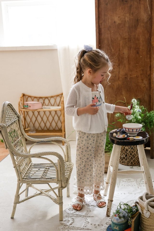 1D9C73F9-02EE-478B-BF93-D4498D7E9808