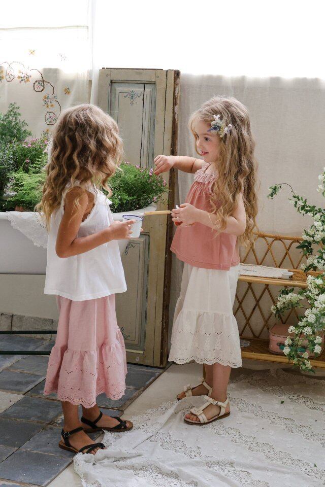 5C5FD74D-6801-41C8-A66B-E57849192E40