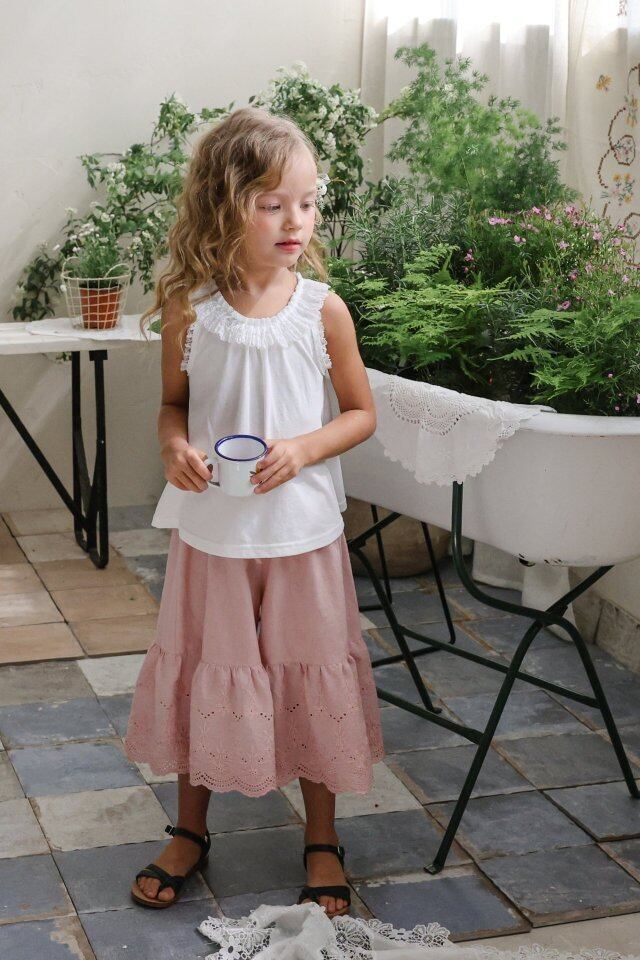 F9A33877-DDC1-4397-9D2E-0031A56F30BE