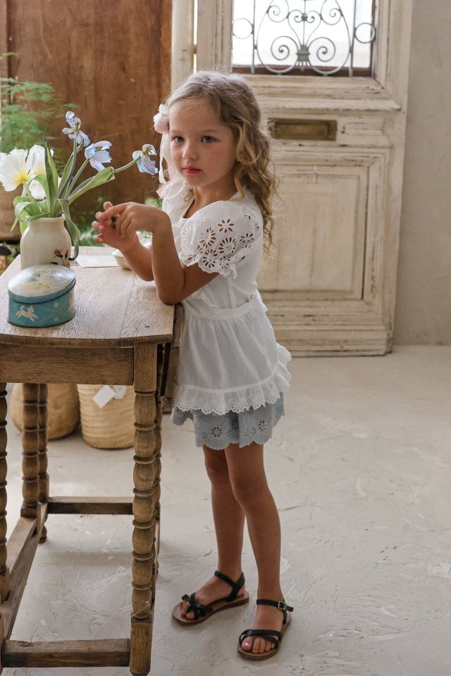 01D8FCD0-4831-4AC4-8BA1-190BD1448421