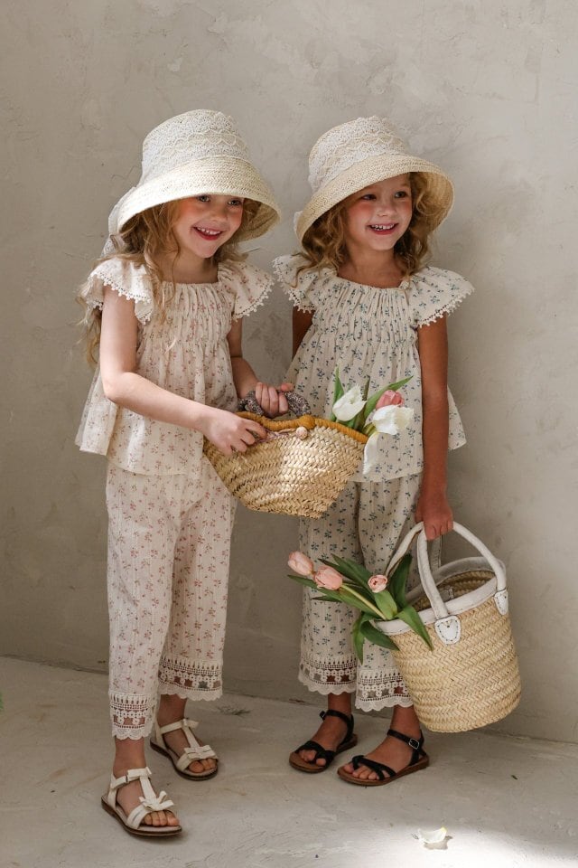 6A20B2E8-3A80-4D79-9676-5FB32021B971