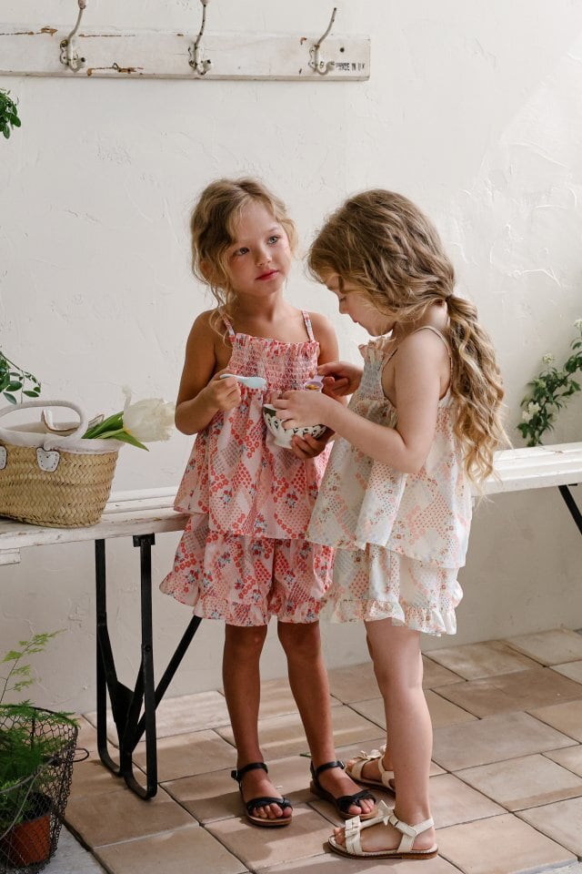 4B9B3A73-2391-422A-88DA-B936AF34770D