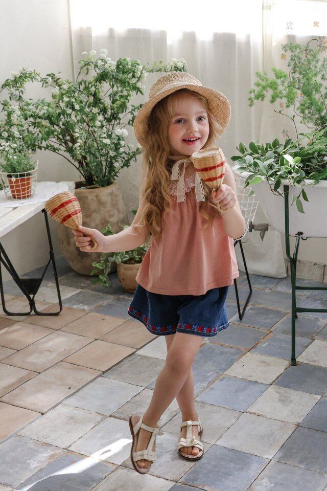 22E8FA95-D3DF-48BD-BCCF-BBDC53E509A5