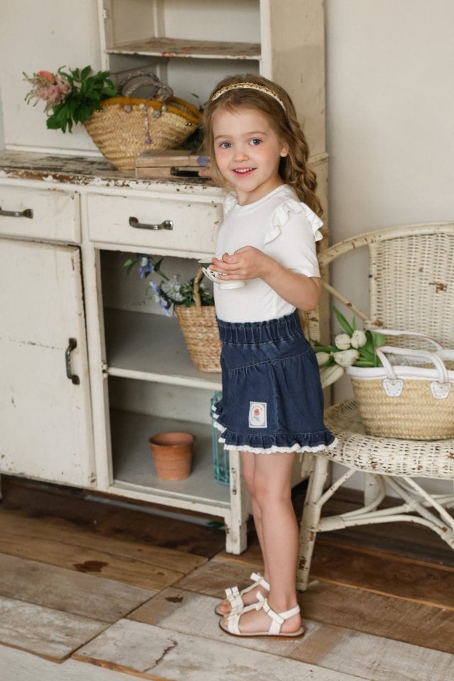 3EA8D3C9-E663-494B-9FDF-CEF65ED4E3B9