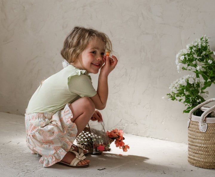 DB2116BF-A98E-4B6D-ADD4-DED12BA62D42