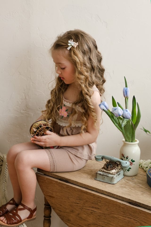 F201BB3D-3606-489C-A3FA-49FCC9A39881