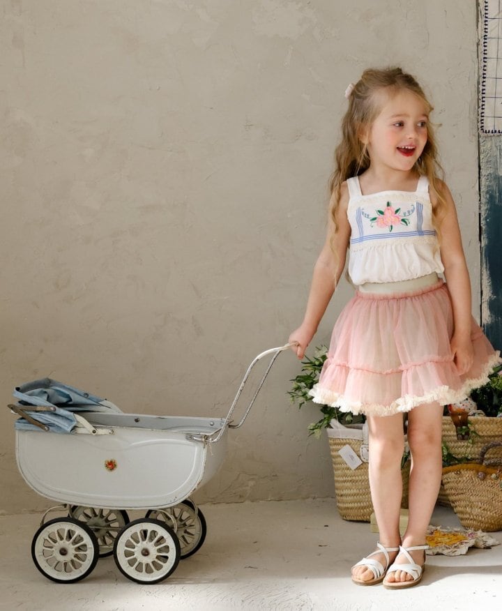 01FF2524-7DE0-4E7B-BBE8-17F1CE2EEF81