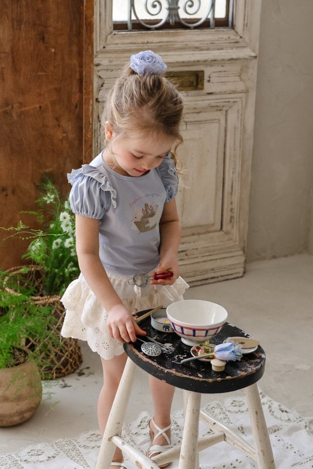 AFF97351-EF7C-4138-9F74-55295084A2F6