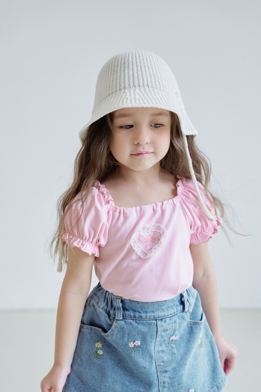 DDAEB57A-FE46-415A-A497-44EF5C0A5ADE