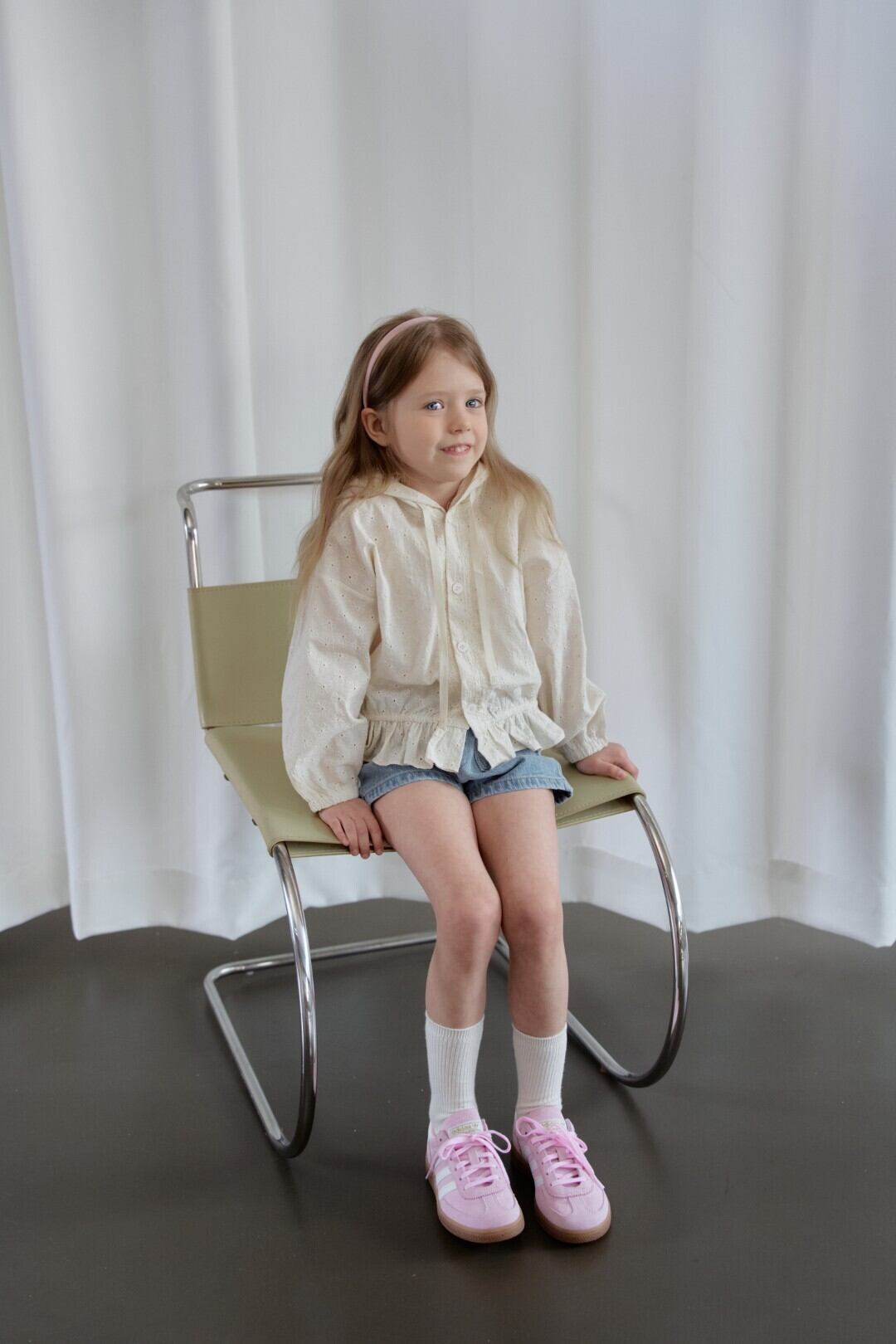 AA834F0C-5C9F-4C0B-9956-1743A5805E9E