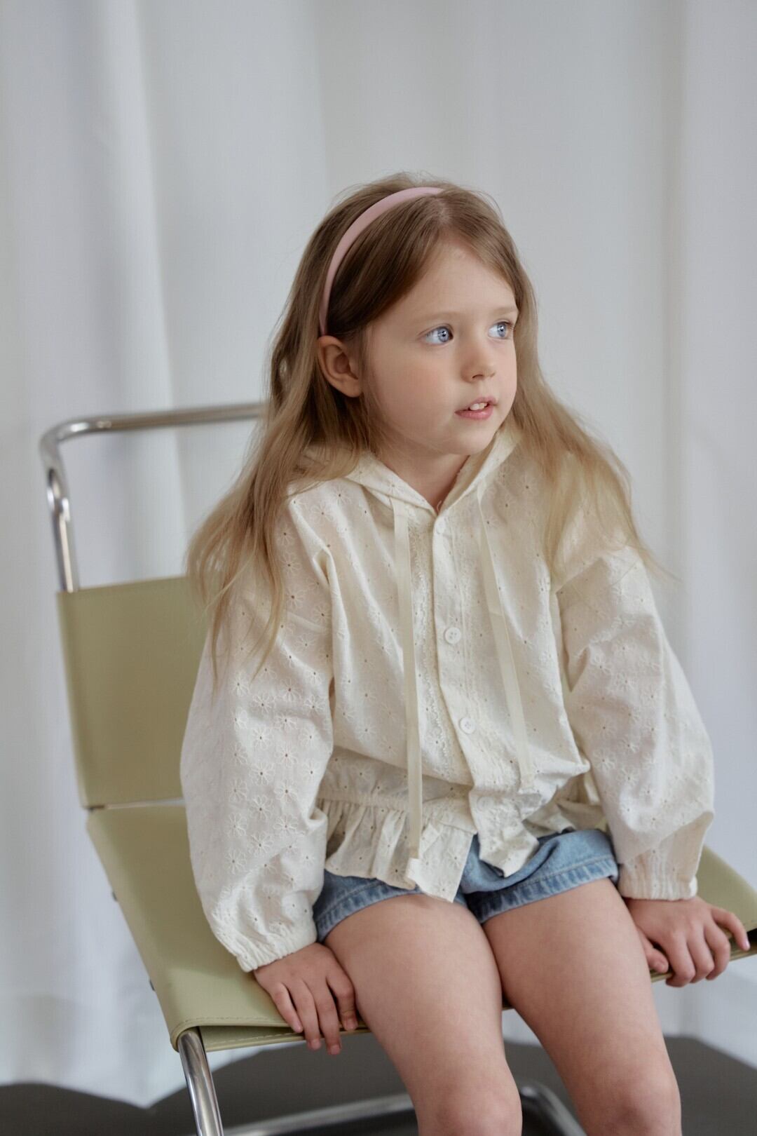 26DC2F19-FE53-42E3-8839-548F8D36D2C2