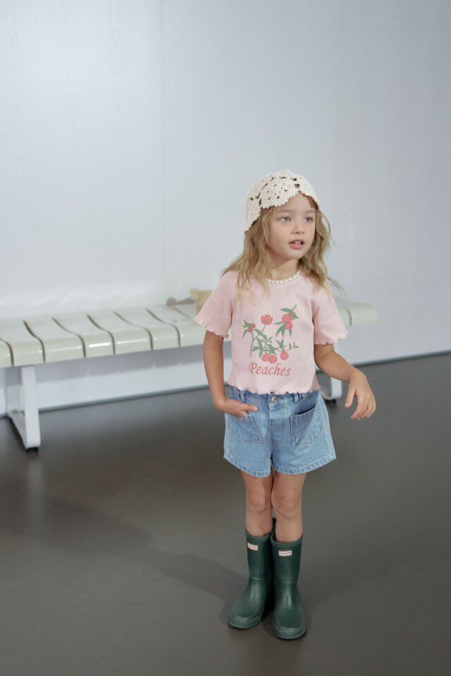 0F72E9FD-3273-438A-8CDA-E9F36B65E41E