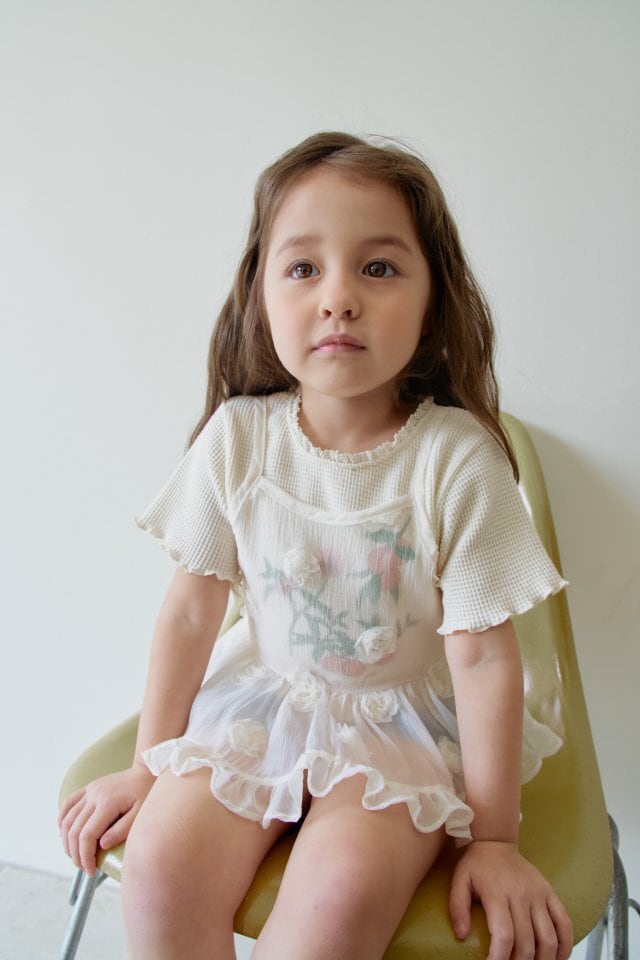 61600572-344C-4E18-8A7B-D5C16200BE8C