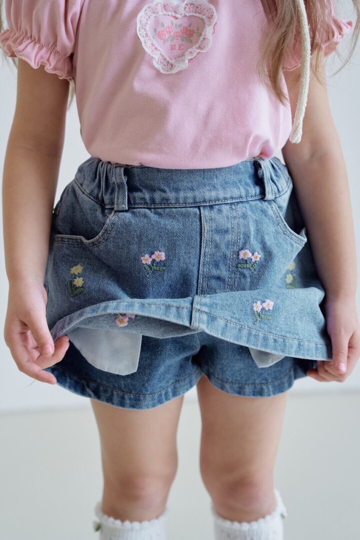 2B7A7101-5CBF-4183-A3D0-C1D24DDA15E2_1_105_c