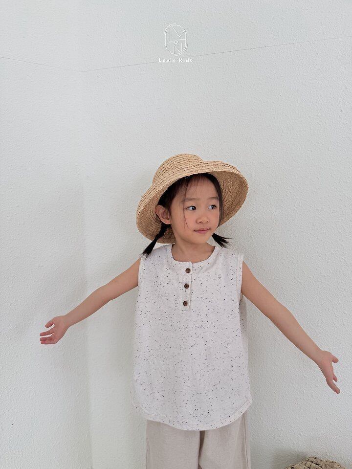 F8867803-7362-4A3D-AE00-E90A686223BE