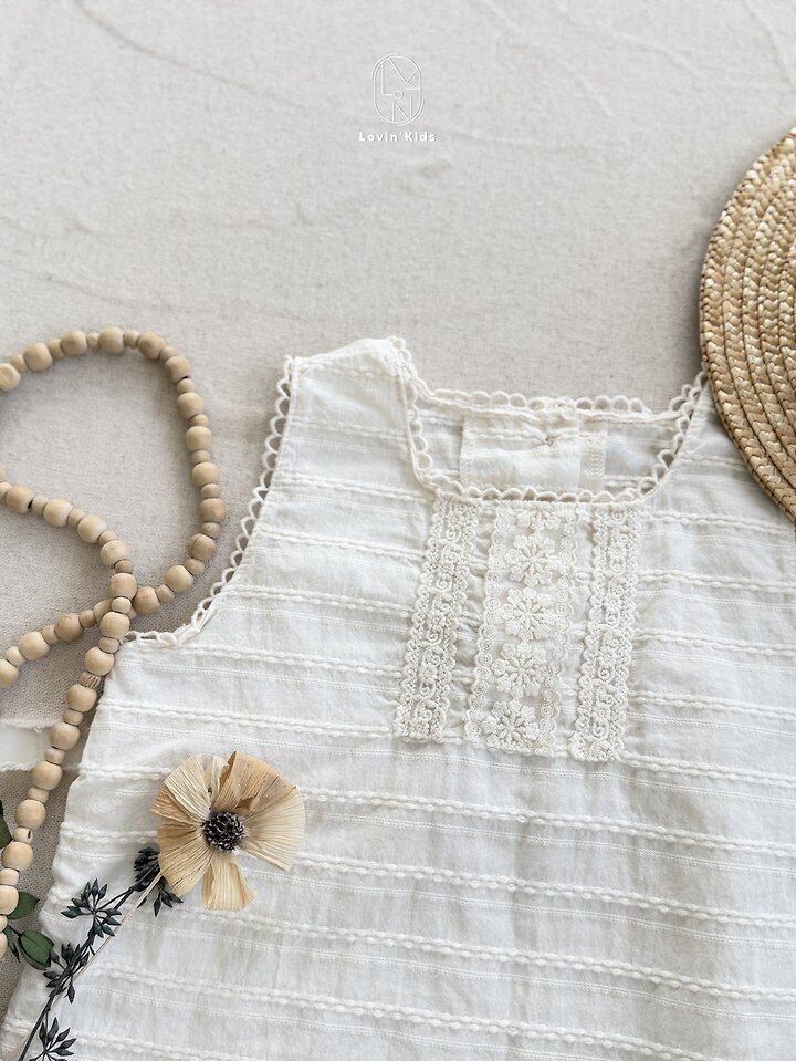 EC61405D-555B-4C02-8E32-2E63CBF57319