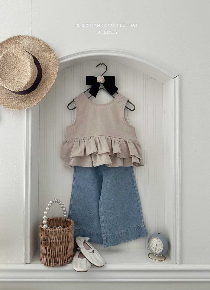 D8A66357-DC3D-4220-9047-D23CAD219976