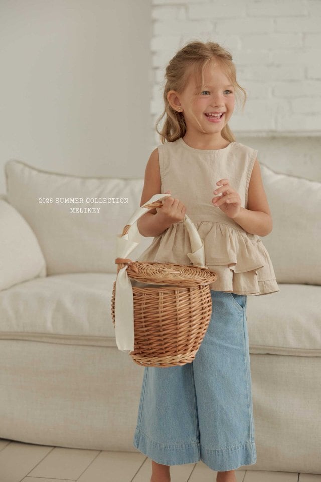 9AB180CE-C566-42FD-9552-EB79A91058BB