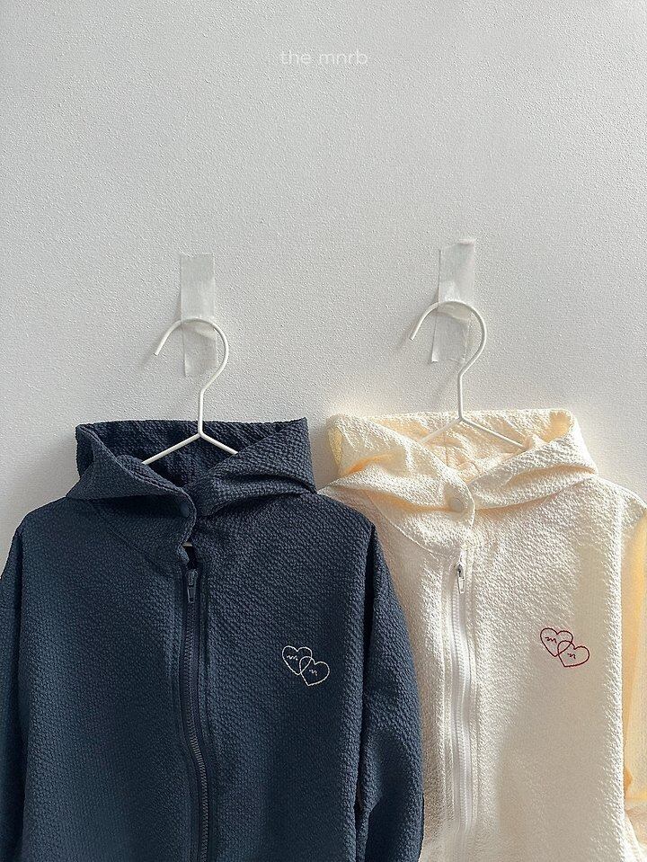 0E03ADB4-01D0-4447-AA89-47E05E0B882C