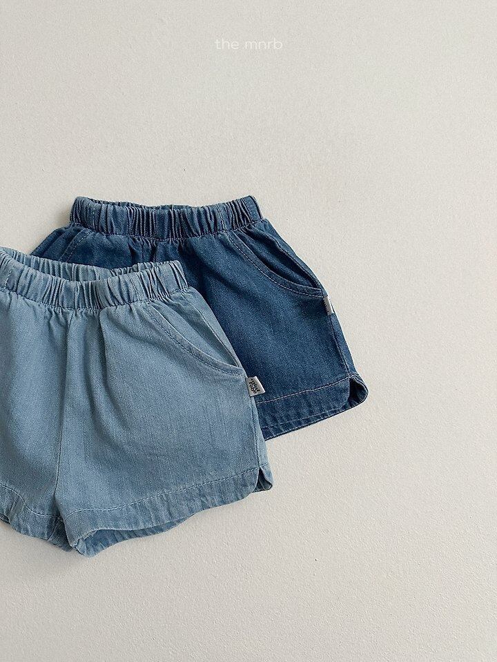 D0B69505-F93F-4C61-BA9C-1FD99155D7A6