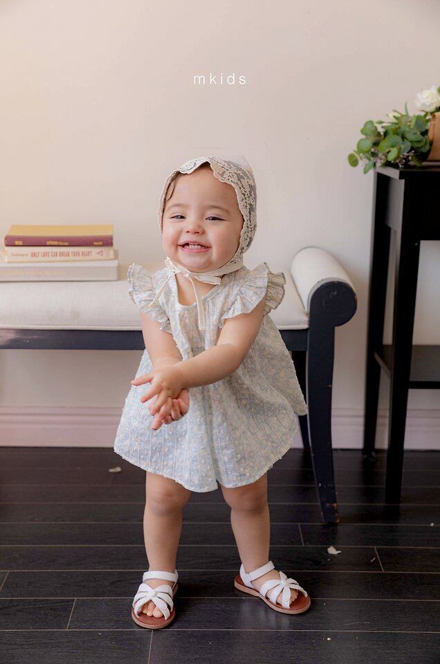 DCA946BD-60D5-48BF-BFFE-542BA4F6F23C