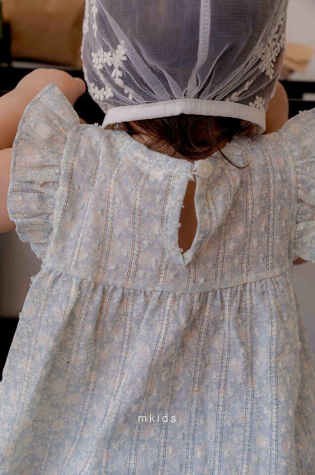 D8789E7E-5EC6-4240-9401-97F8351170DA