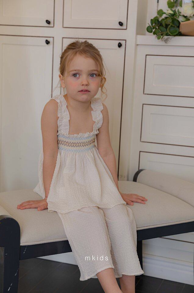 3235583D-4A50-4110-81F2-FB950389ACEC