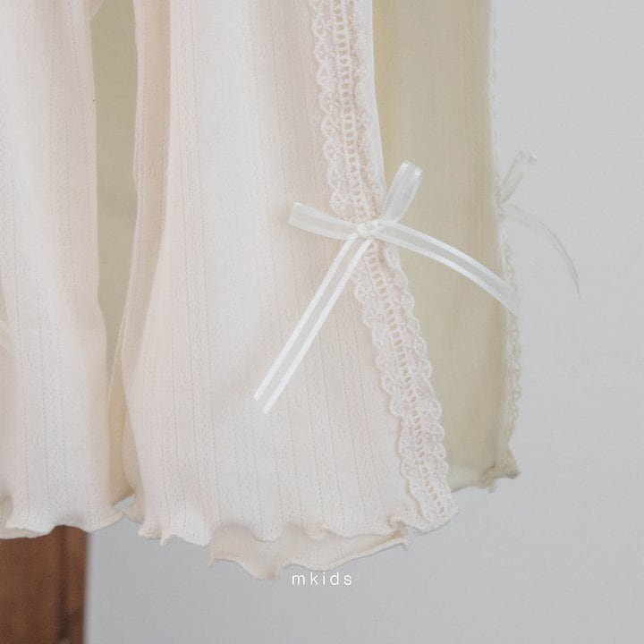 9A6F66C2-C896-4723-9A6A-274E4CE3AD4B