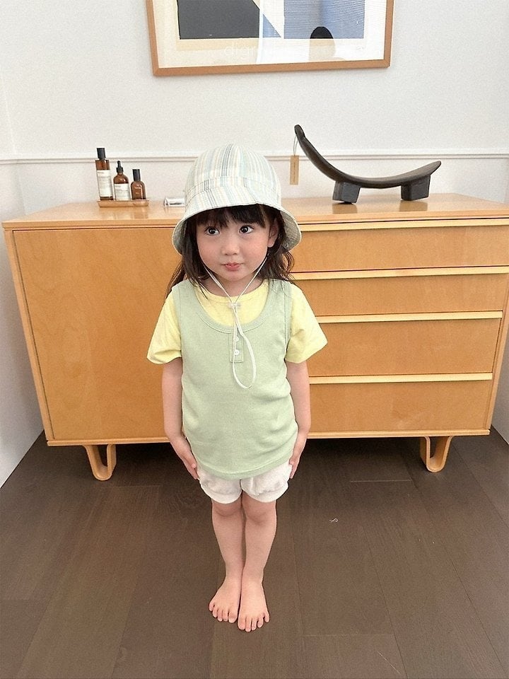 CC33AE16-E105-43A6-BCCC-0252D5457321