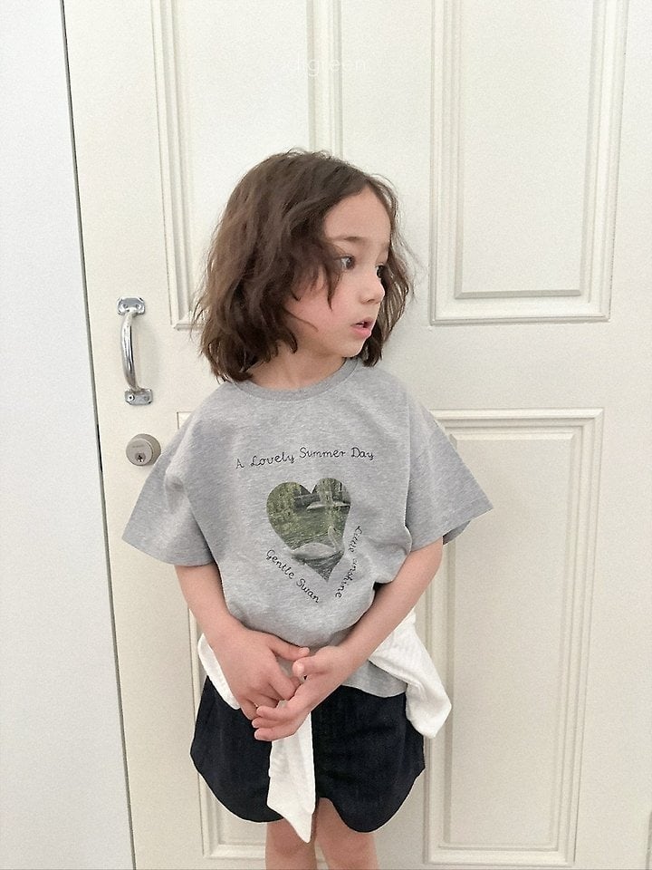 142E415A-57DF-40A9-98E9-314F9683DA80