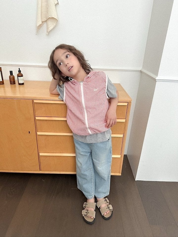 E543E784-FC18-4A8E-9AA2-58C24AB89DED