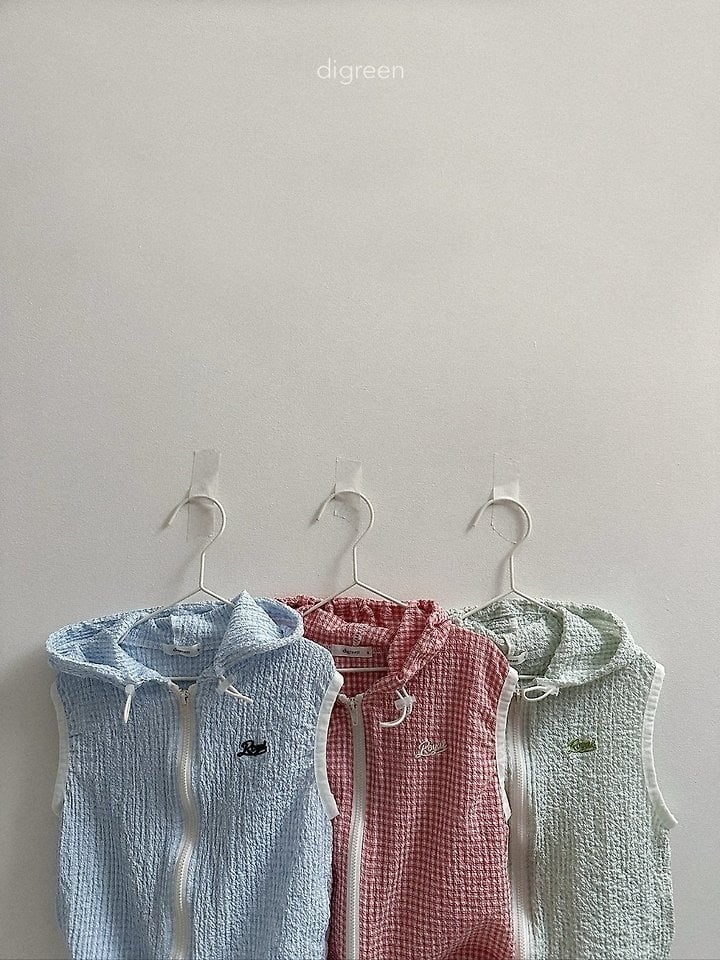 6CE93B31-85C4-48D8-A176-7AA93FB23FDD