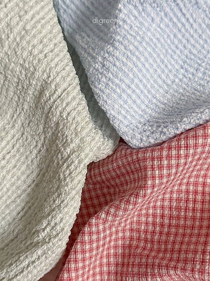 BBBCA9B6-2DF9-4C70-828F-3EF5C529CE5A