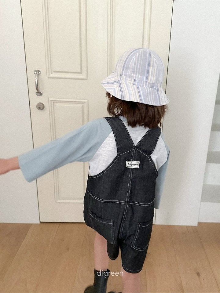 D7279B30-B58D-4DF9-B47E-25CE176EB5A1