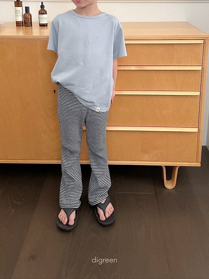 7B4EFBBB-63A5-489F-9A23-42AB8475966B