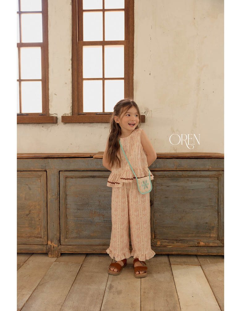 3E01B84A-3317-4F1B-8C67-562E7E0EA646_1_105_c