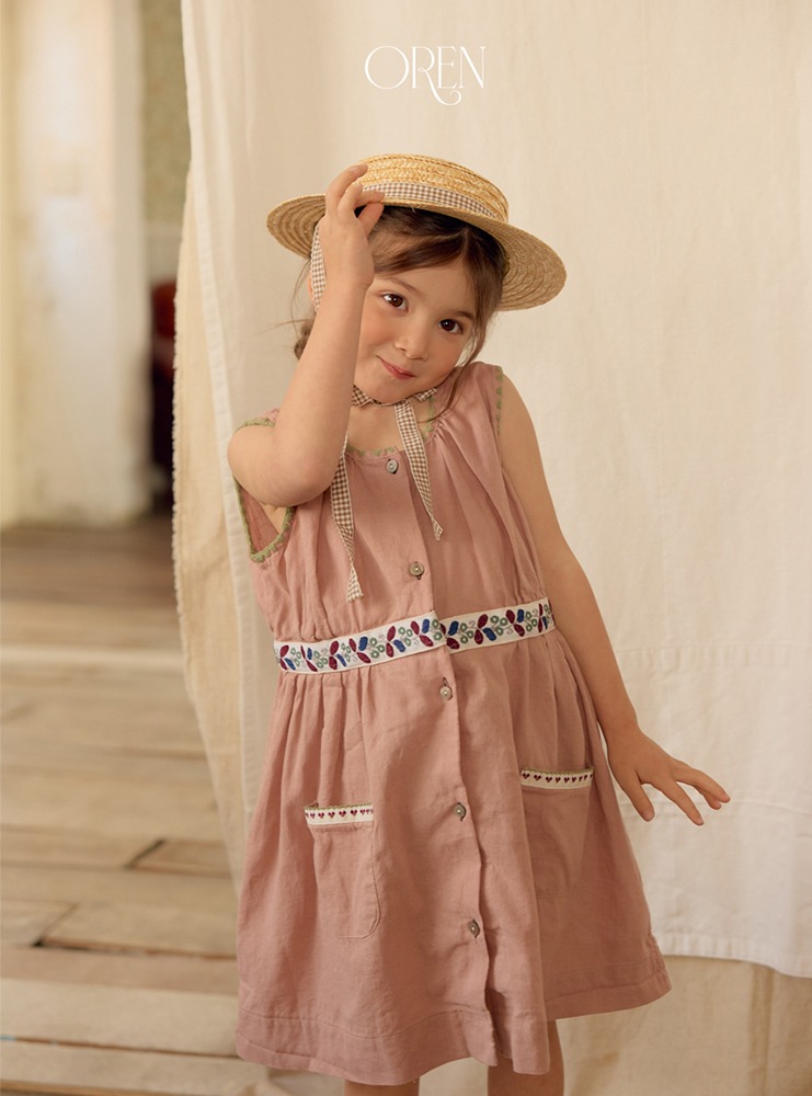 46757566-BBBC-41E7-AB9D-9BEEE7B65504