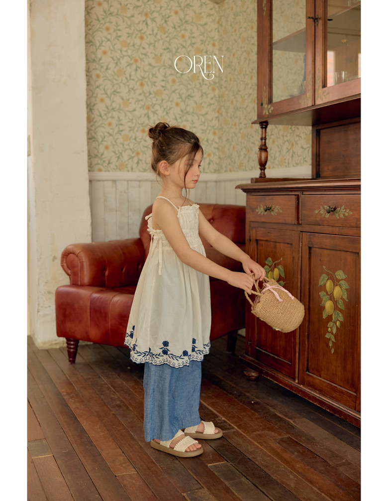 3F86521F-9846-4EAC-A98C-E8F0C9E0B3EA_1_105_c