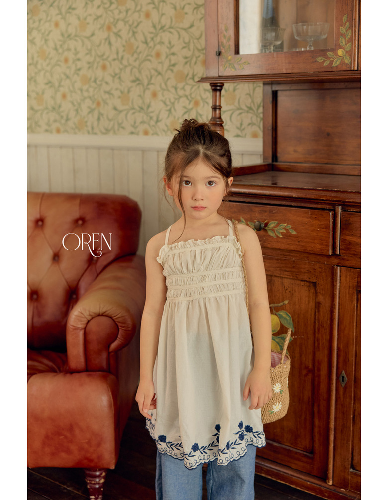 61C414E8-320C-466B-A00E-BBA4AD972D38_1_105_c