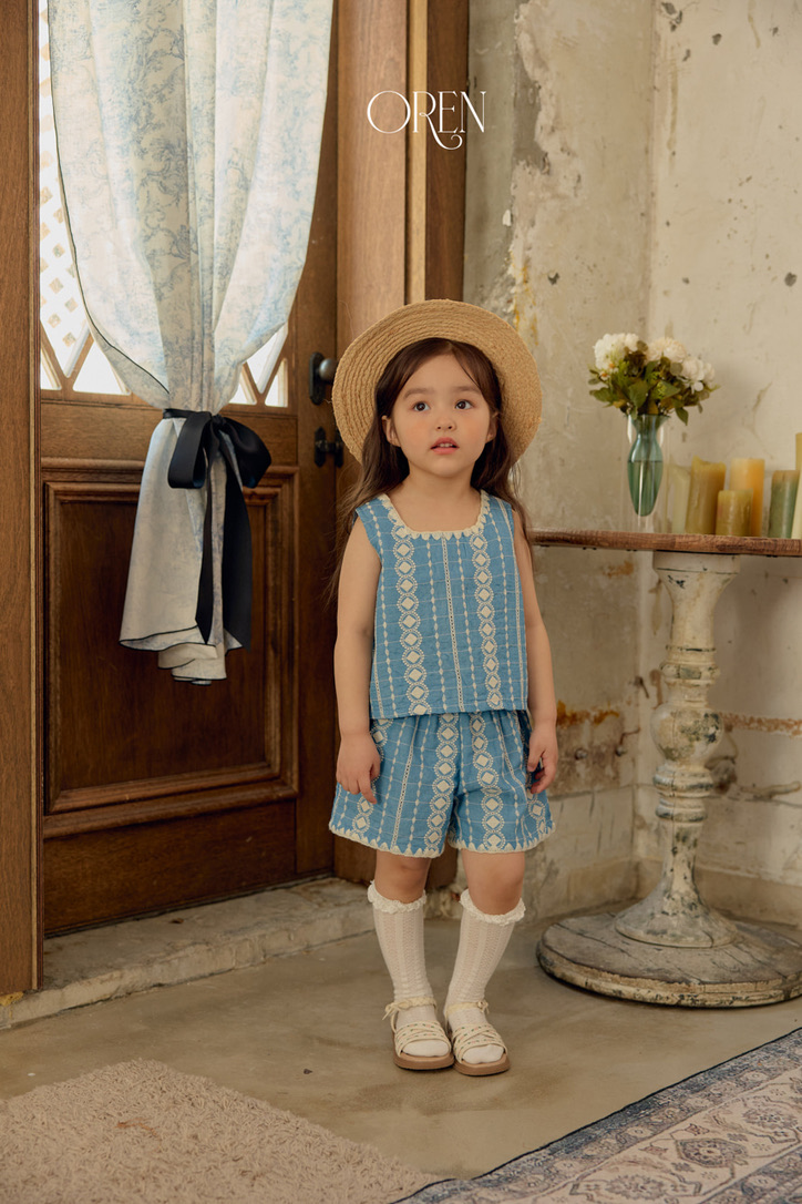 3BF0EC68-06B8-4707-8D2C-6BFD991A6DF9_1_105_c