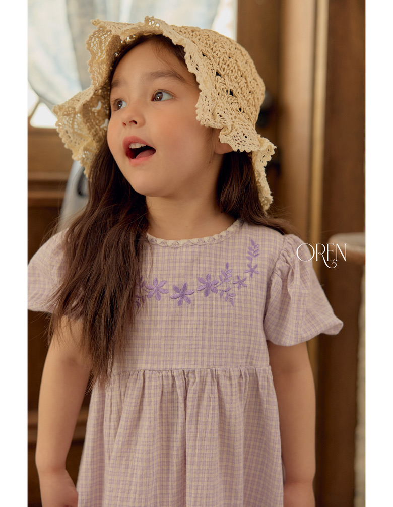 7F02A4C0-6767-4EC0-B9F6-60D9FF0410EE_1_105_c