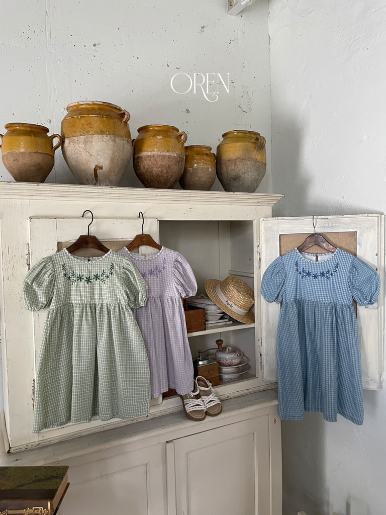 9E157EDC-712C-4CAB-875D-BD7261CBEEA8_1_105_c