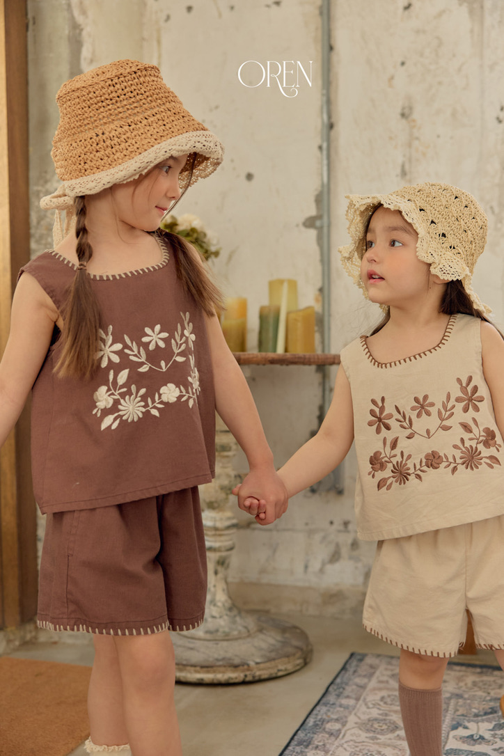 6814D412-4F36-4350-81CD-697A207AB4E5_1_105_c